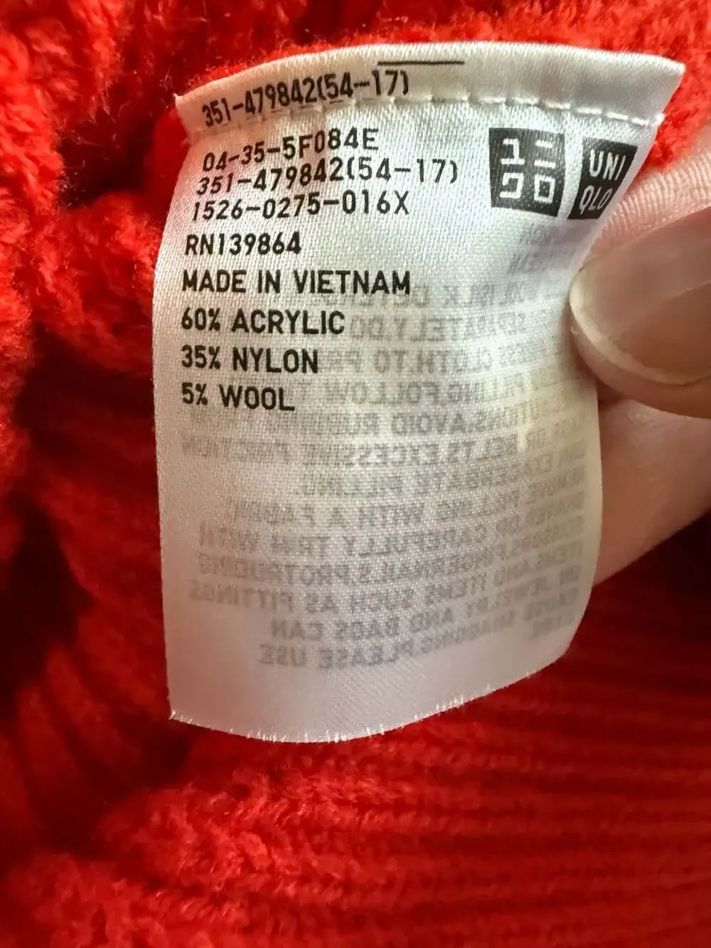 JW Anderson x Uniqlo Red Ribbed Crewneck Sweater Size M